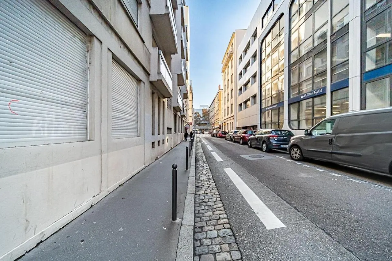 Le Petit Massena-Cosy 2 Pers Balcon- Part Dieu Lyon 0*,  France